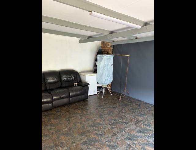 4 BEDROOM HOUSE FOR SALE IN RIVERSDALE